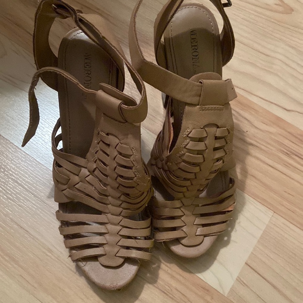 Size 7 heels well worn